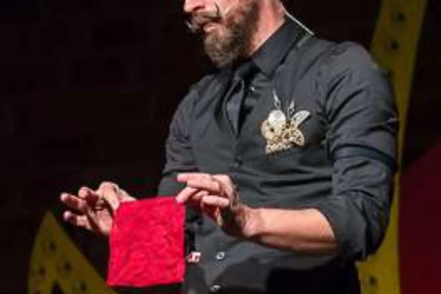 pokaz iluzji poznan iluzjonista pan zabek magik wystepujacy dla dzieci pokaz magii